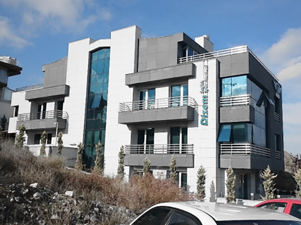TD Ofis Binası, Turay Ve Dilek Bölükbaşı, TD İnşaat