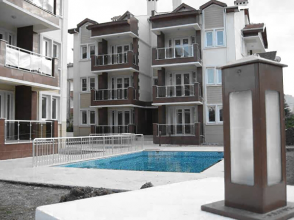 Yazlık Apartmanlar, Set İnşaat